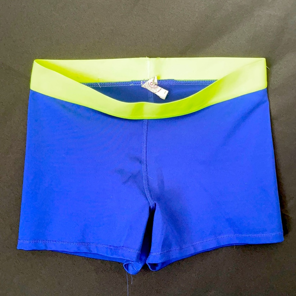 Girls Med SO shorts - Picture 1 of 1